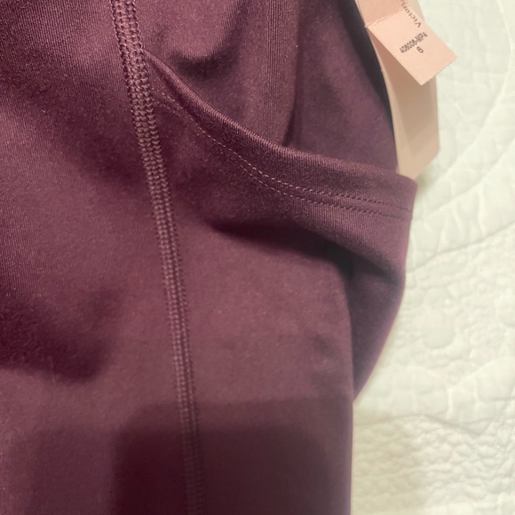 Women’s Victoria Secret leggings. - Picture 4 of 5